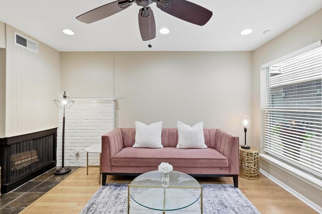 Britty Condo - Residential