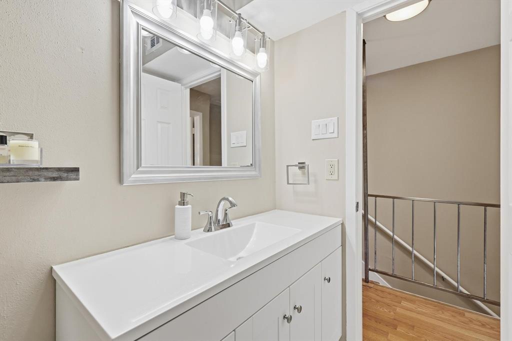 Britty Condo - Residential