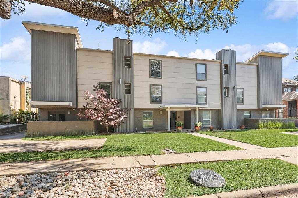 Britty Condo - Residential