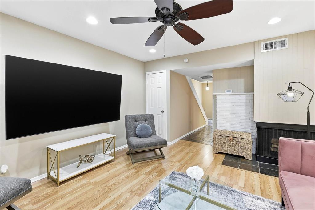 Britty Condo - Residential