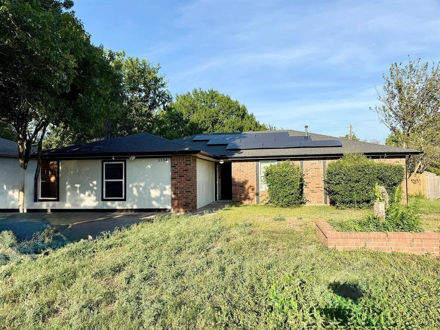 Spacious 4-bedroom, 2-bath home for lease in a quiet Duncanville neighborhood! This single-story property features over 1,800 sq. ft. of living space with two comfortable living areas, a functional kitchen with electric appliances, and a large bonus room—perfect for a home office, media room, or play area. The cozy wood-burning fireplace adds warmth to the main living space, while the fenced backyard provides privacy and plenty of room for outdoor activities.

Additional highlights include central heating and air, laundry connections, and an extended driveway for extra parking. Conveniently located near schools, shopping, restaurants, and major highways for easy commuting.

Move-in ready and available now—schedule your showing today!