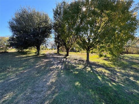 Photo of APN 442076 W Bells Boulevard, Bells, TX 75414 (MLS # 21167483)