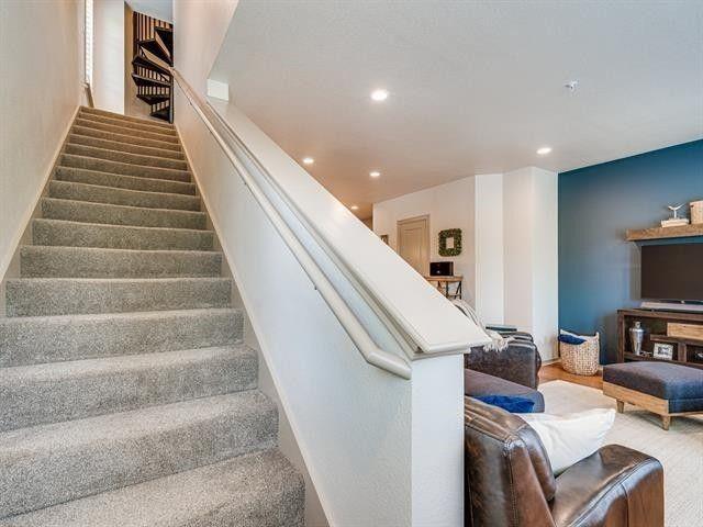 Chelsea Park Twnhms - Residential Lease