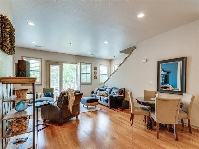 Chelsea Park Twnhms - Residential Lease