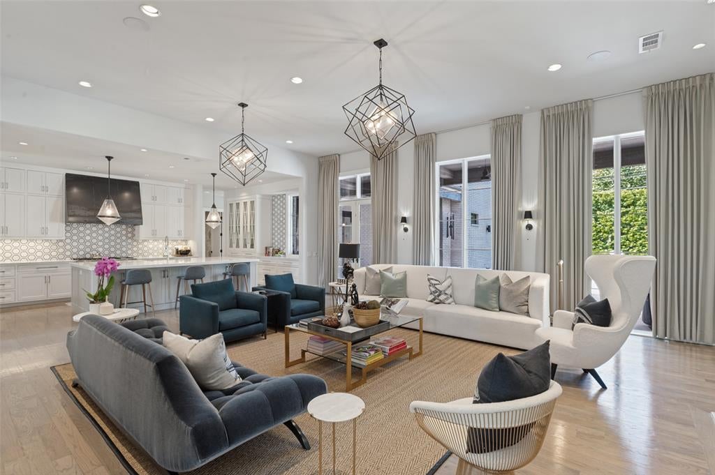 4447 Alta Vista Lane