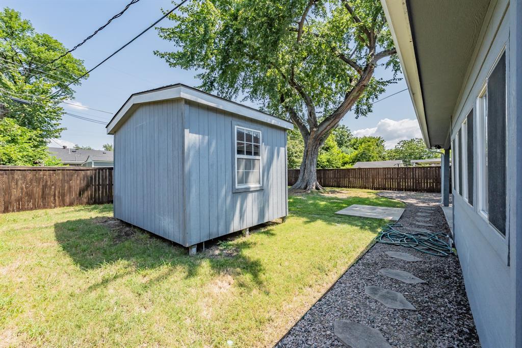 1601 Briarwood Lane