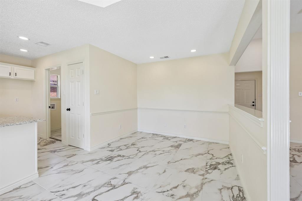 2601 Dandelion Lane