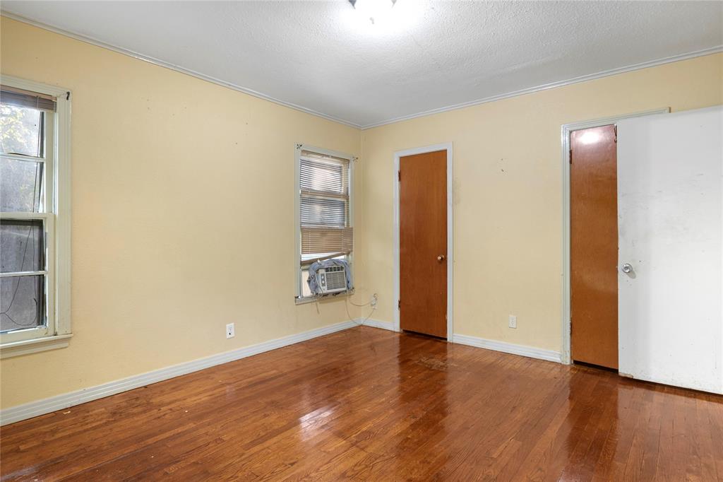 Walter H Knight - Residential