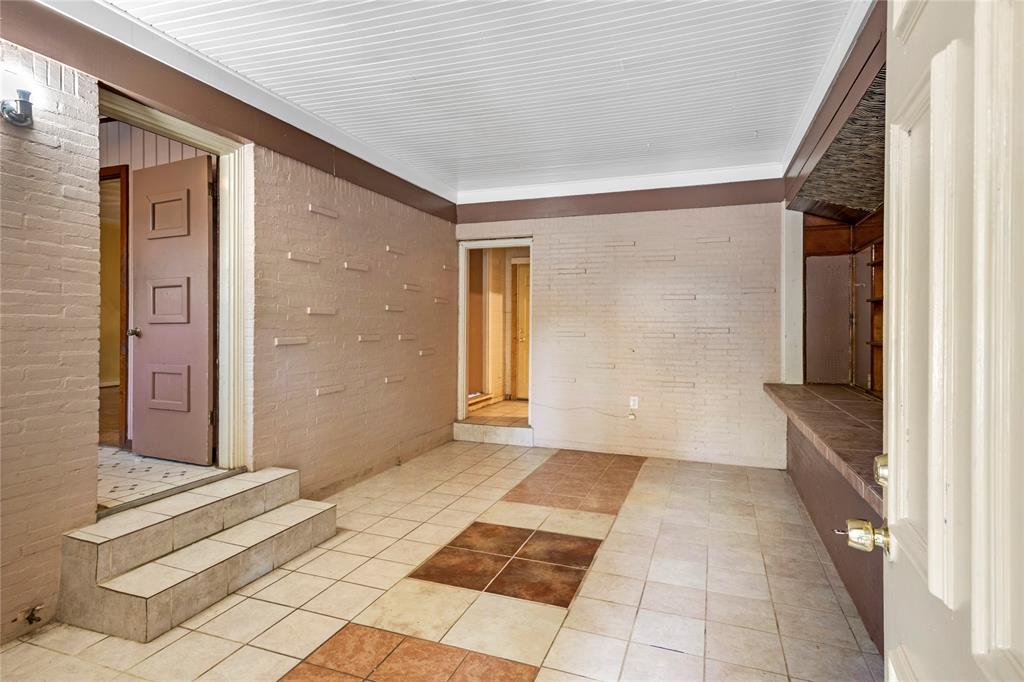 Walter H Knight - Residential