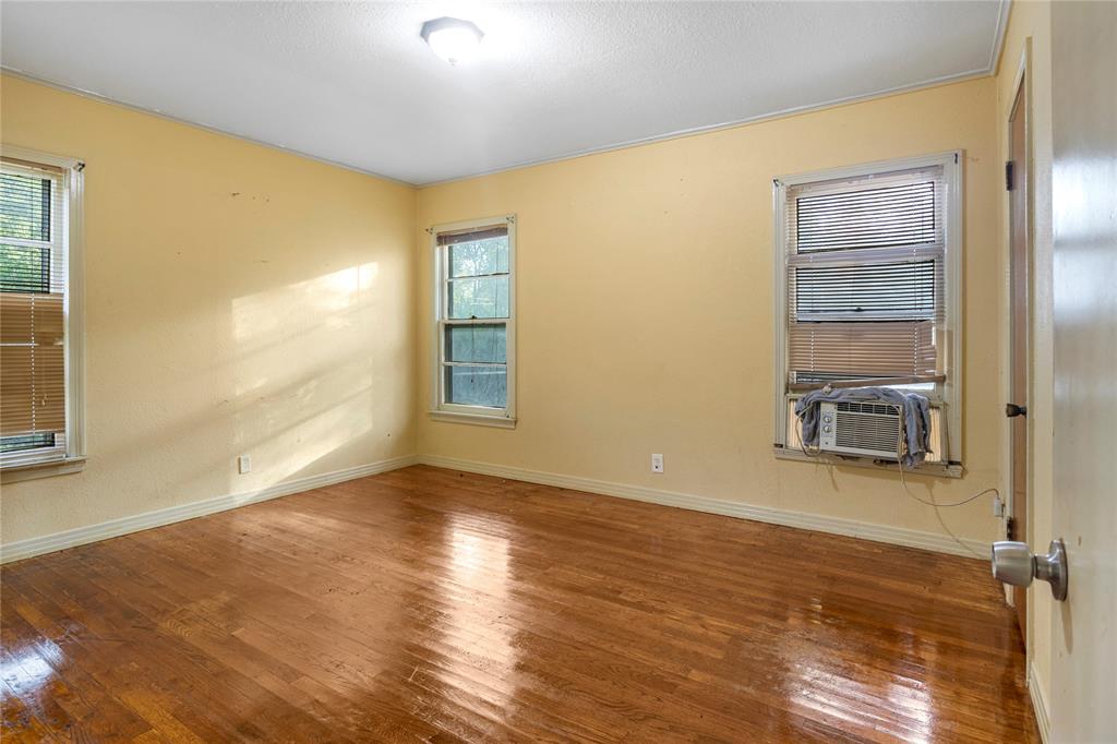 Walter H Knight - Residential