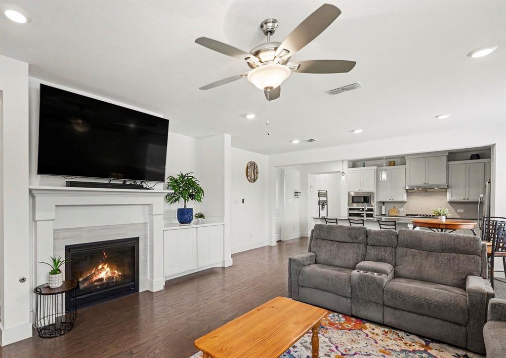9320 Western Ridge Trail