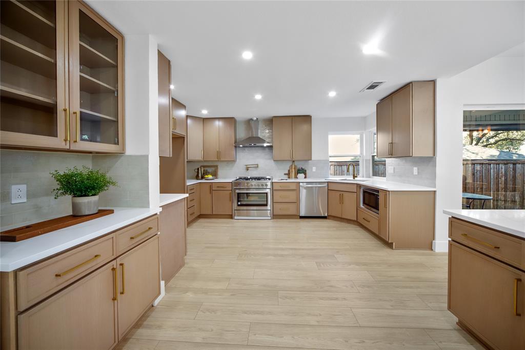 6029 Daven Oaks Drive