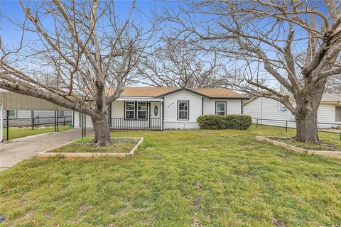 208 Kay Lane Saginaw TX 76179