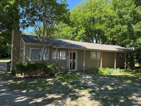 2104 E Harrison Street Melissa TX 75454