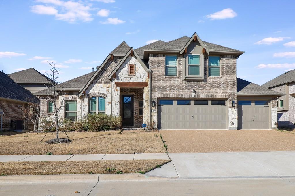 1009 Pecan Glen Drive