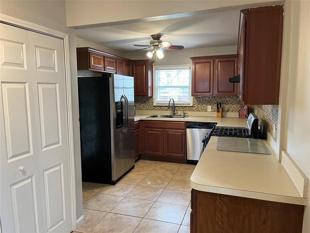 Windsor Place Add - Residential Lease