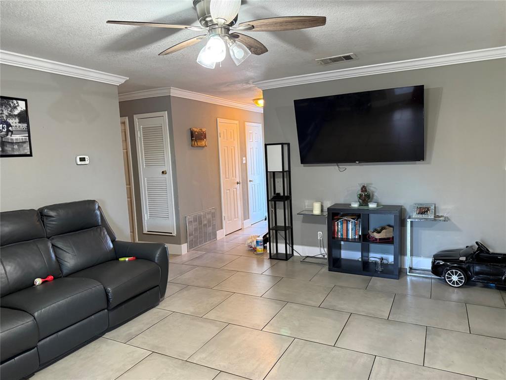 1733 Continental Drive