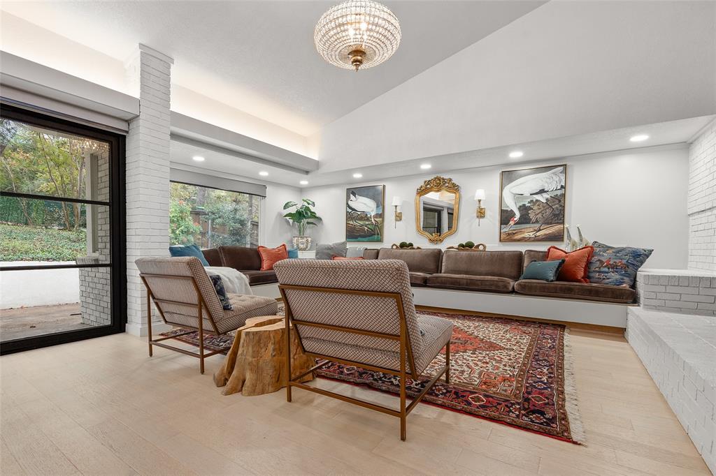 3821 Harlanwood Drive