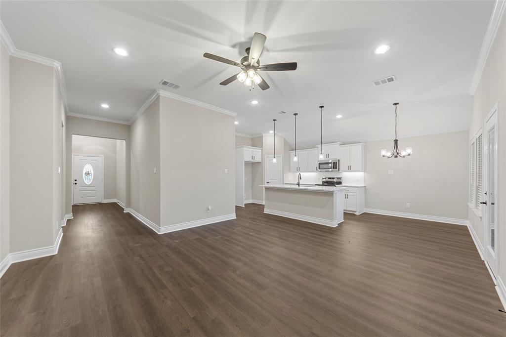 6111 Coles Lane