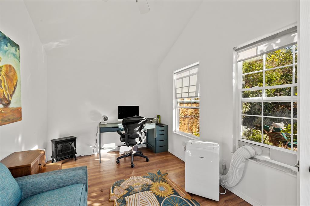 SUNSET HILL - Residential Income