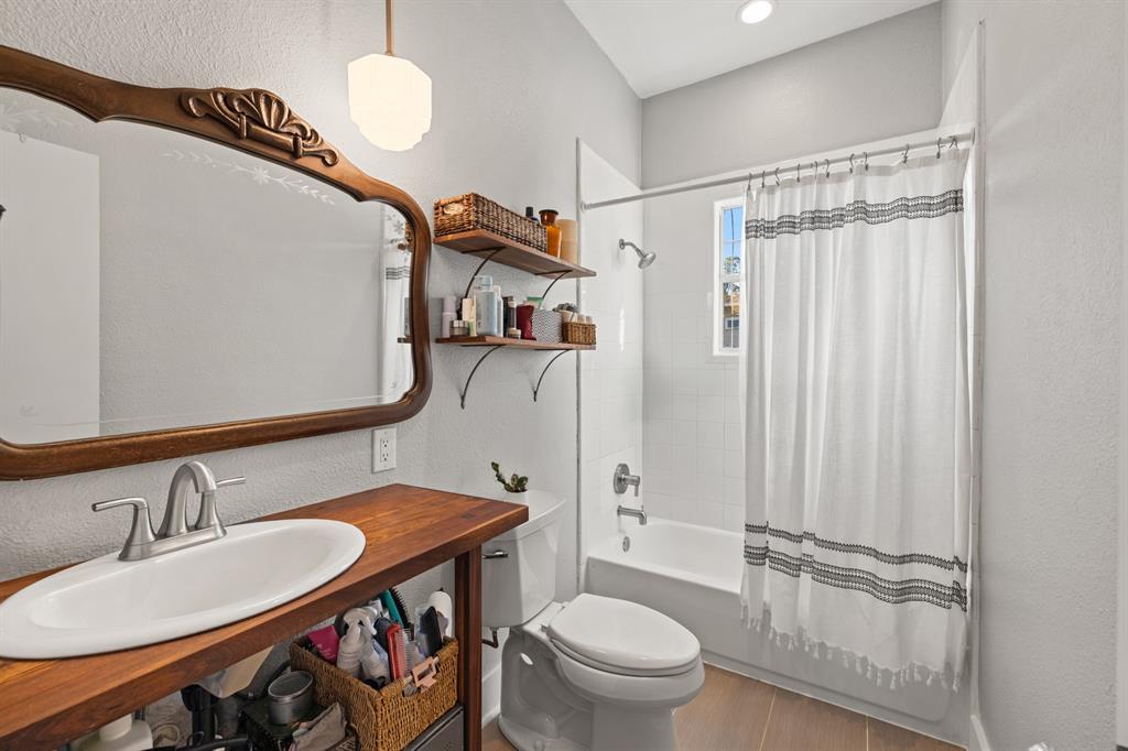 SUNSET HILL - Residential Income