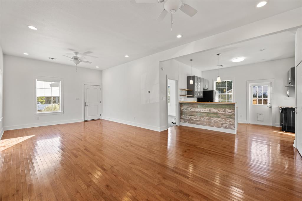 SUNSET HILL - Residential Income