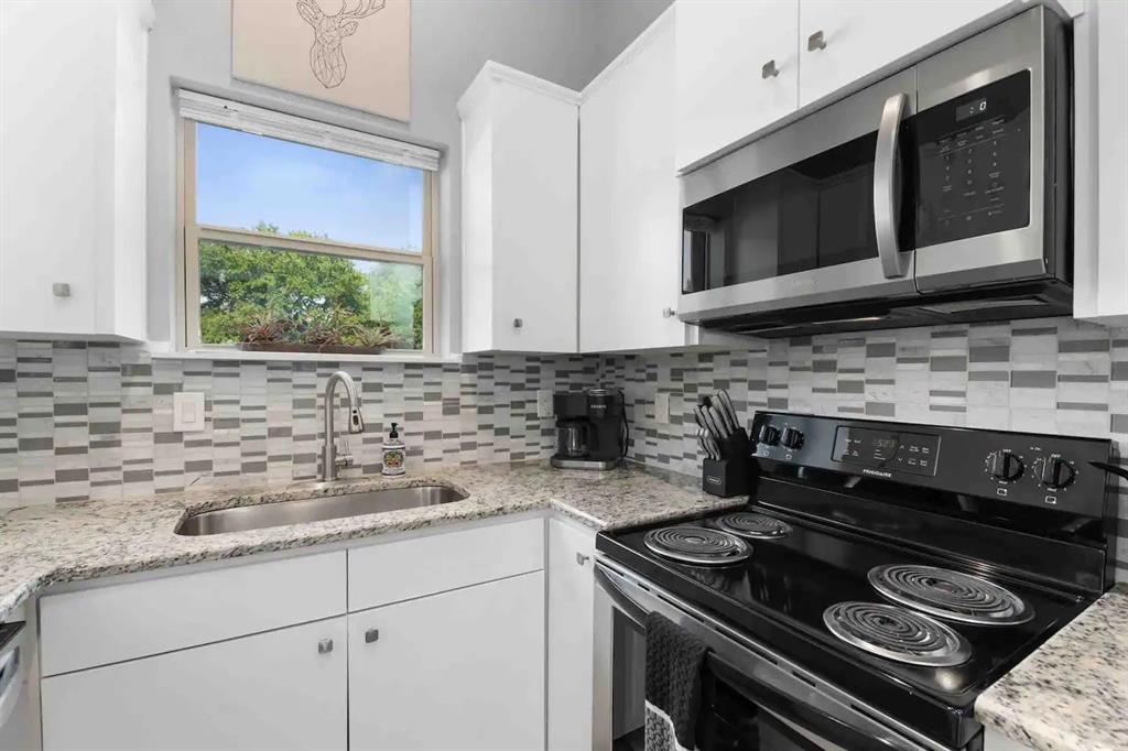 Roosevelt Manor 1st Inst - Residential Lease