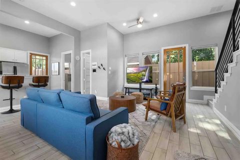 Tiny photo for 3807 Vilbig Road, Dallas, TX 75212 (MLS # 20816141)