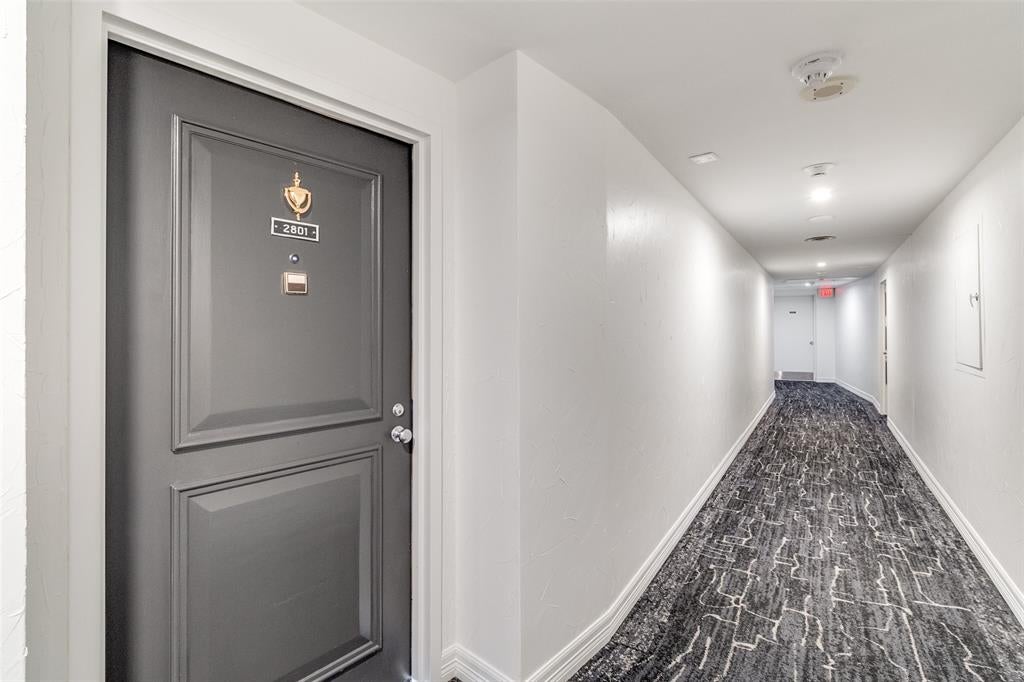 6211 W Northwest Highway 2801