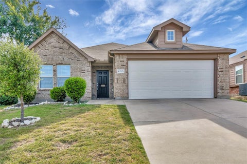 Photo of 4936 Lemon Grove Drive, Fort Worth, TX 76135 (MLS # 21368822)