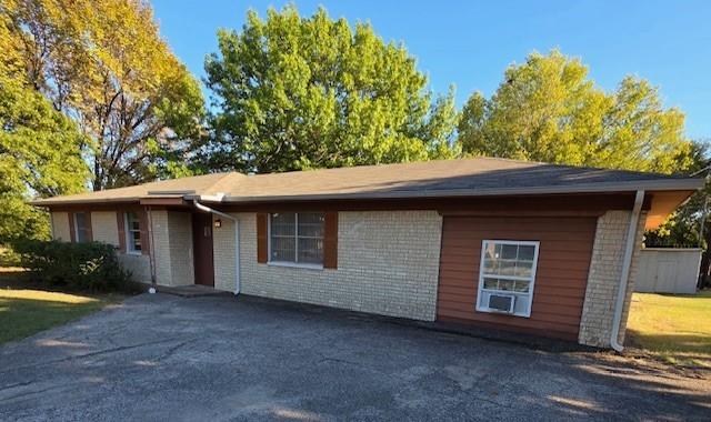 560 Bluebird Lane