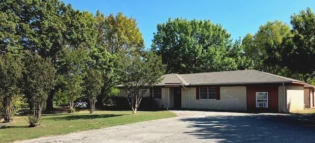 560 Bluebird Lane