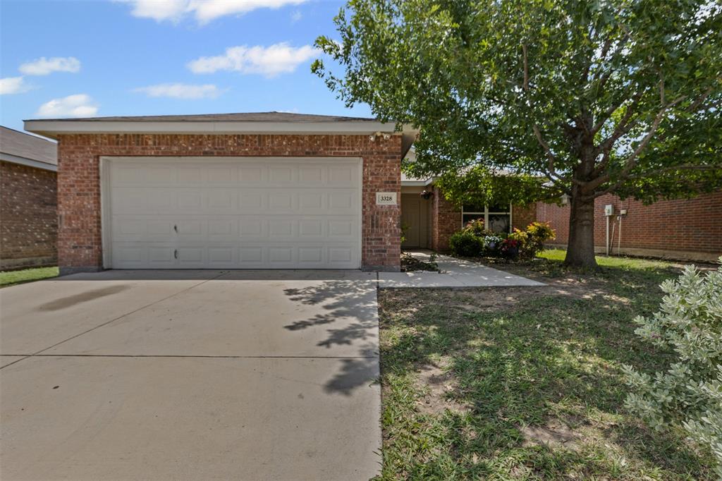 3328 Royal Crest Drive