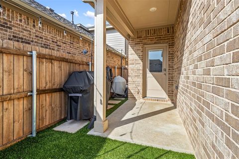 Tiny photo for 4812 Sparkling Pathway, Haltom City, TX 76117 (MLS # 21337017)