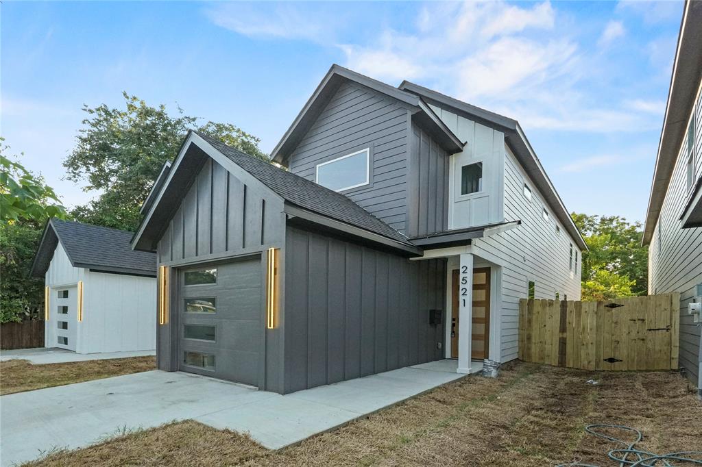 Lincoln Manor - Residential