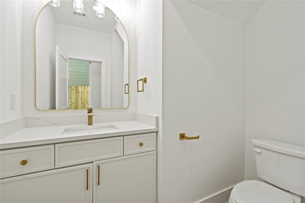 Lincoln Manor - Residential