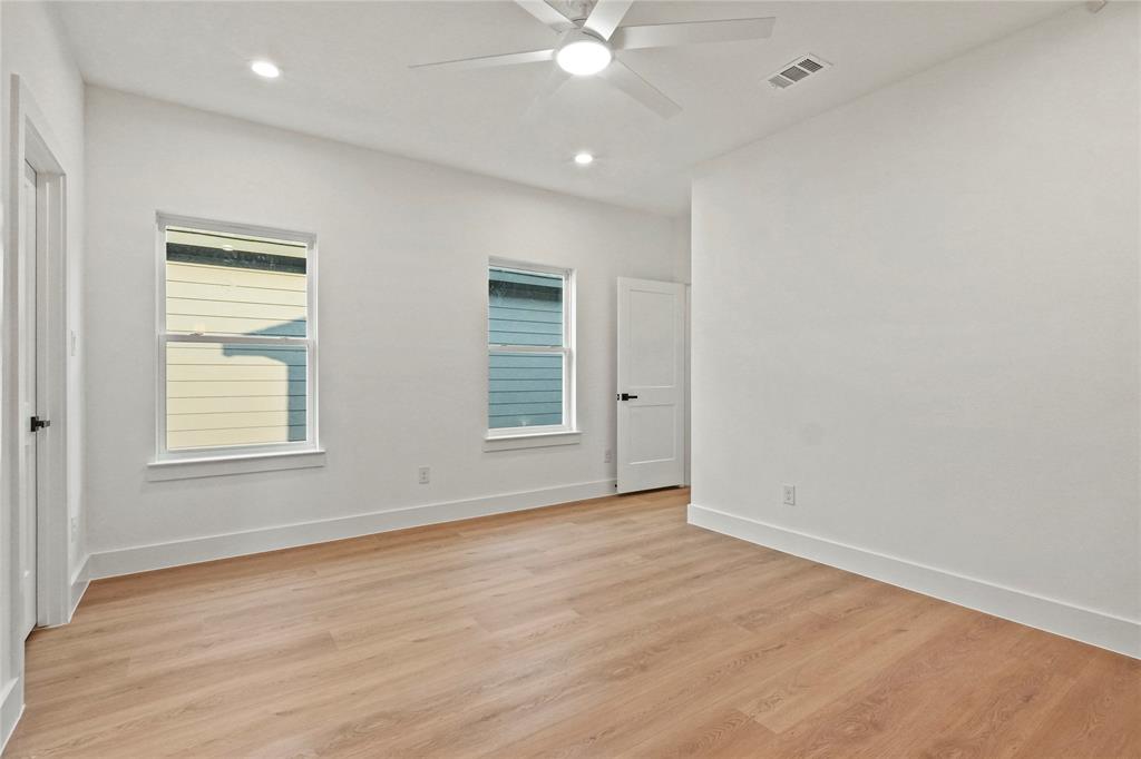 Lincoln Manor - Residential