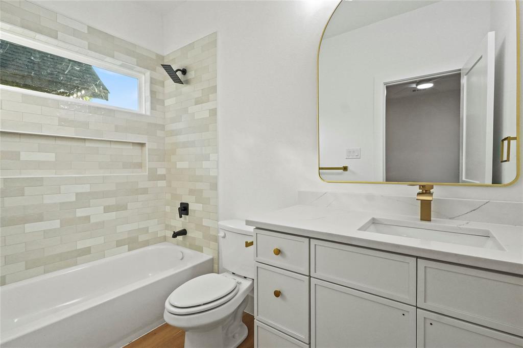 Lincoln Manor - Residential