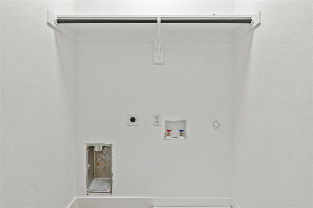 Lincoln Manor - Residential