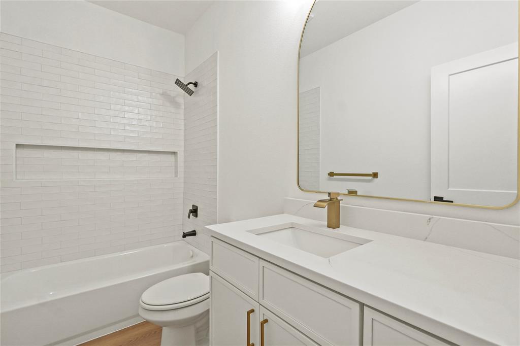 Lincoln Manor - Residential