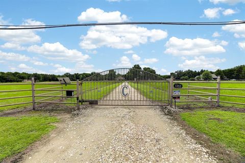 Photo of 1353 E FM 1564, Quinlan, TX 75474 (MLS # 21280152)