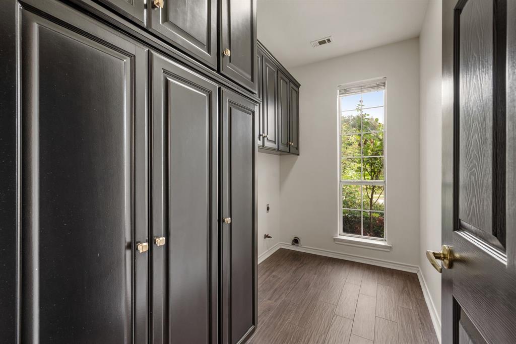 Ross Downs - Residential Lease