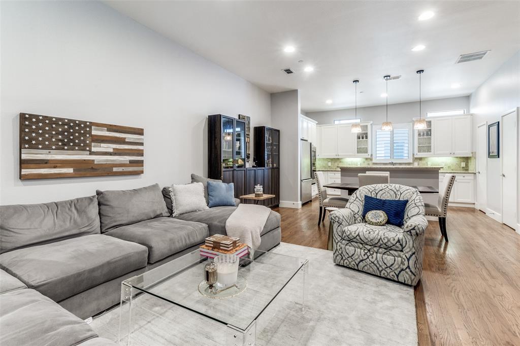 2411 N Hall Street 31