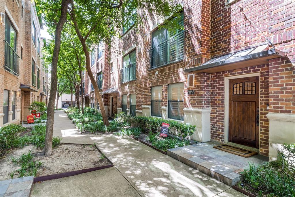 2411 N Hall Street 31