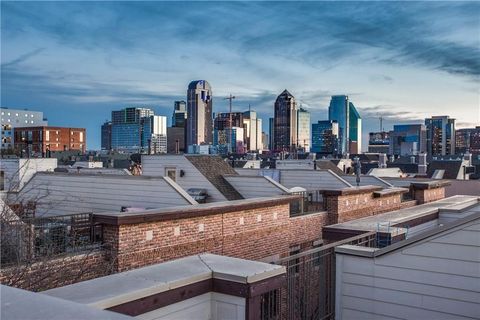 Photo of 2411 N Hall Street #31, Dallas, TX 75204 (MLS # 21295774)