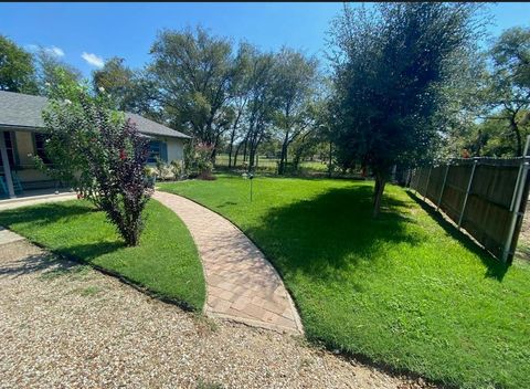 2401 W Bethesda Road Burleson TX 76028