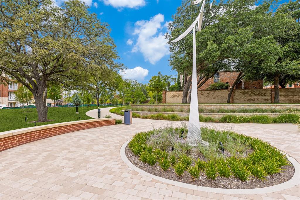 14707 Live Oak Circle