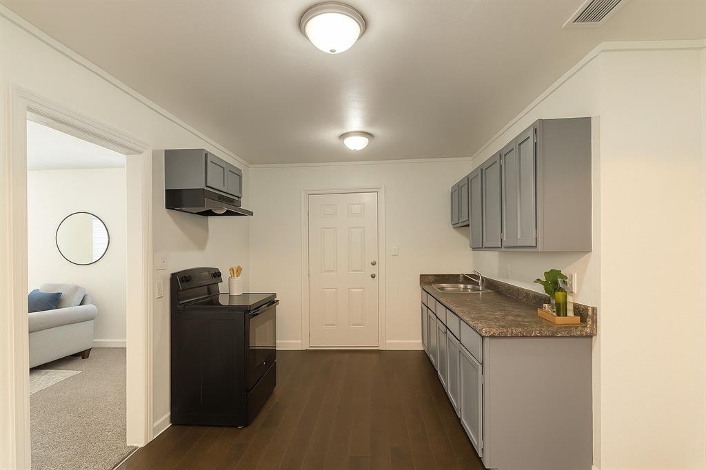 Lea Crest - Residential