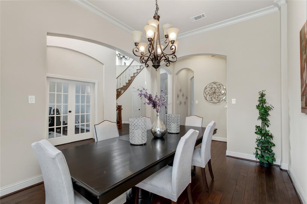 200 San Bernard Drive