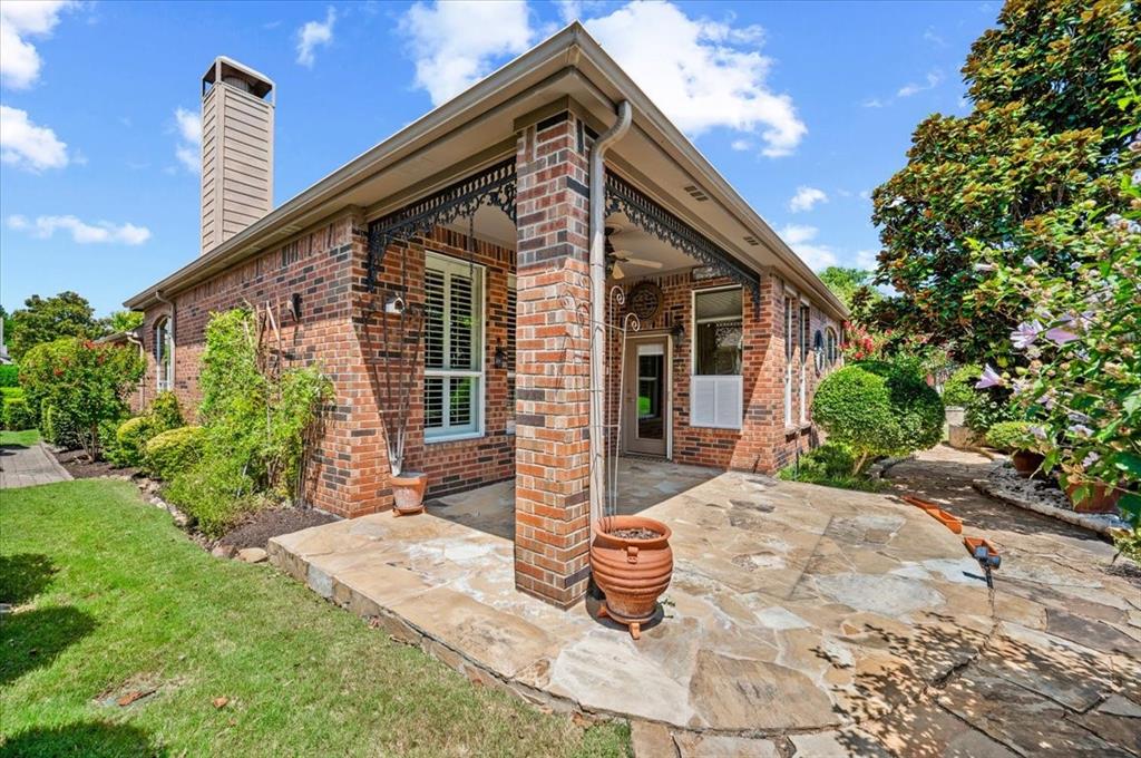 929 Oakland Hills Drive